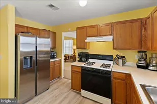 23 Sundew Dr, Ewing Township, NJ 08560 - Photo 10