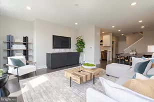 158 Leona Stewart Ln, Pennington, NJ 08534 - Photo 2