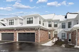 27 Birdie Way, Lawrence Township, NJ 08648 - Photo 2