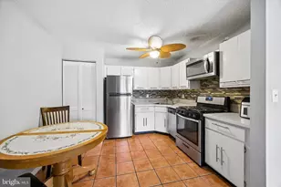9 Alburtus Ct, Lawrenceville, NJ 08648 - Photo 4