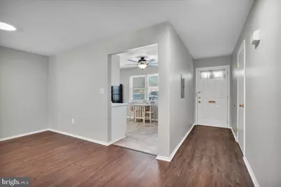 915 Silver Court, Hamilton Township, NJ 08690 - Photo 2