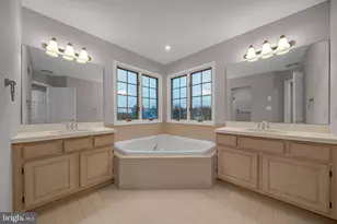 10 Madaket Ln, Pennington, NJ 08534 - Photo 36