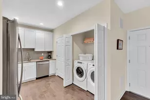 1044 Halifax Pl, Hamilton Township, NJ 08619 - Photo 10