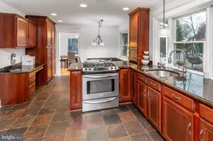 24 Camelia Ct, Lawrence Township, NJ 08648 - Photo 6