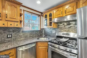 2911 Mercer Quaker Bridge, Hamilton Township, NJ 08619 - Photo 12