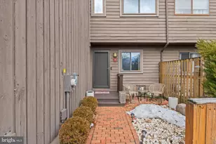 24 Jacob Ct, Ewing Township, NJ 08628 - Photo 2