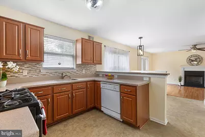 27 Blossom Drive, Ewing Township, NJ 08638 - Photo 8