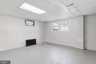 360 Hollowbrook, Ewing Township, NJ 08638 - Photo 16