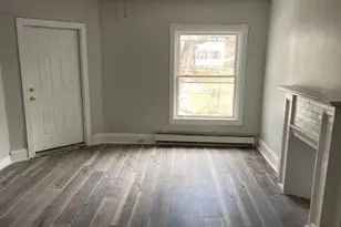 915 Edgewood Ave, Trenton, NJ 08618 - Photo 2