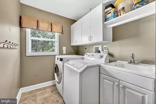 13 Madison Dr, West Windsor Township, NJ 08550 - Photo 26