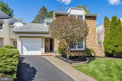 18 Geraldine Road, East Windsor Township, NJ 08520 - Photo 1