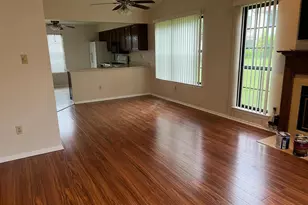 17 Banbury Ct, Robbinsville Township, NJ 08691 - Photo 6