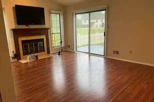 17 Banbury Ct, Robbinsville Township, NJ 08691 - Photo 4