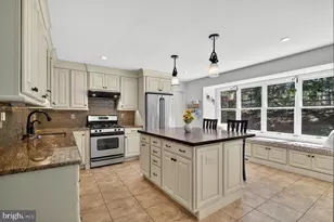 7 Villa Dr, Princeton Junction, NJ 08550 - Photo 12