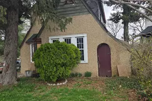 584 Parkway Ave, Ewing Township, NJ 08618 - Photo 2