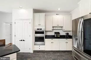 4 N Longfellow Dr, Princeton Junction, NJ 08550 - Photo 8