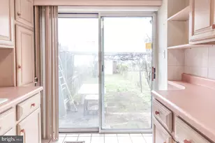 212 Hewitt St, Trenton, NJ 08611 - Photo 10