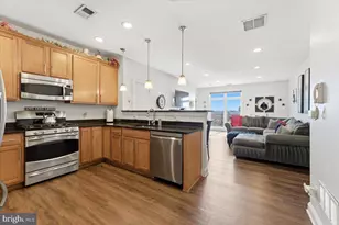 2 N Commerce Square, Robbinsville Township, NJ 08691 - Photo 4