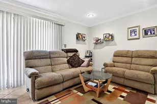 469 Livingston Dr, Hightstown, NJ 08520 - Photo 12