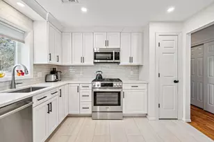 399 Green Ln, Ewing Township, NJ 08638 - Photo 12