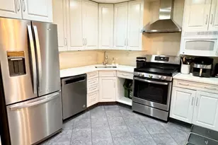 48 Chamberlin Ct, Lawrence Township, NJ 08648 - Photo 2
