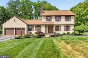 106 Johnstone Dr, Pennington, NJ 08534 - Photo 2