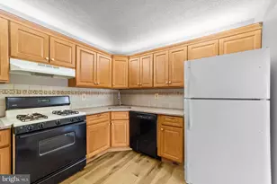21 Kite Ct, Lawrenceville, NJ 08648 - Photo 8