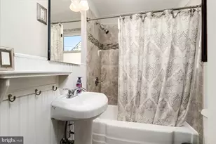 241 Fenwood Ave, Hamilton Township, NJ 08619 - Photo 10