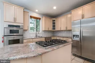 30 Leicester Ct, Princeton, NJ 08540 - Photo 10