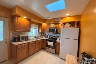 121 W Park Ave, Hamilton Township, NJ 08610 - Photo 8