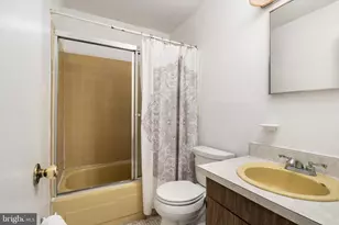 728 Twin Rivers Dr N, East Windsor Township, NJ 08520 - Photo 10