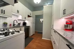 534 Wood Mill, East Windsor Township, NJ 08520 - Photo 6