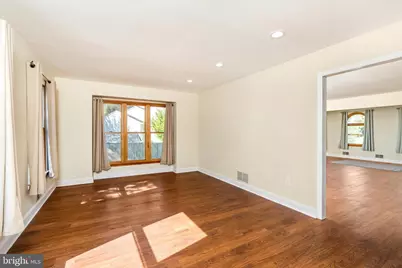 85 Village Drive E, Hamilton Township, NJ 08620 - Photo 8