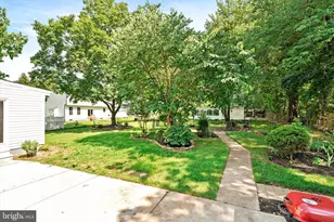 583 Edinburg Rd, Hamilton Township, NJ 08619 - Photo 32