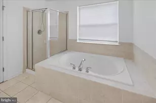 313 Fountayne Ln, Trenton, NJ 08648 - Photo 26