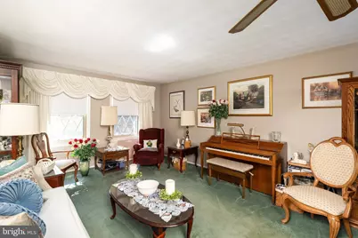 8 Heritage Way, Lawrence Township, NJ 08648 - Photo 2