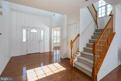 32 Lexington Drive, Pennington, NJ 08534 - Photo 2