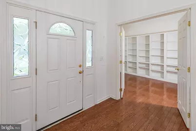 32 Lexington Drive, Pennington, NJ 08534 - Photo 4