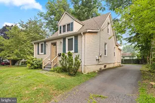 127 Green Ln, Ewing Township, NJ 08638 - Photo 2