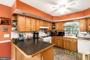 9 Alton Rd, Hamilton Township, NJ 08619 - Photo 8