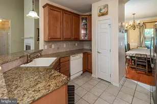 47 Lexington Dr, Pennington, NJ 08534 - Photo 10