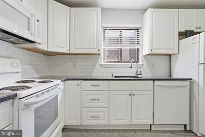 702 Meadow Woods Lane, Lawrence Township, NJ 08648 - Photo 18
