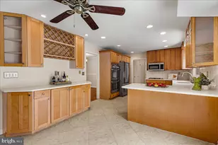 27 W Cartwright Dr, Princeton Junction, NJ 08550 - Photo 8