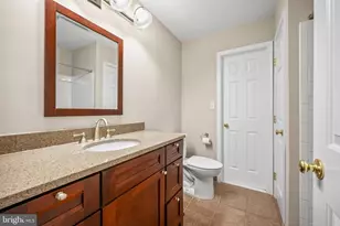 19 Larchmont Ct, Pennington, NJ 08534 - Photo 30