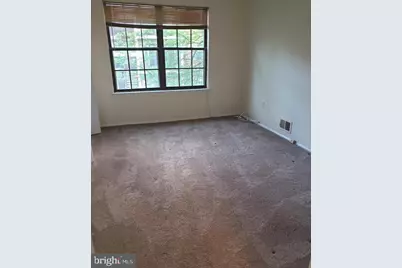 8 Joyner Court, Trenton, NJ 08648 - Photo 4