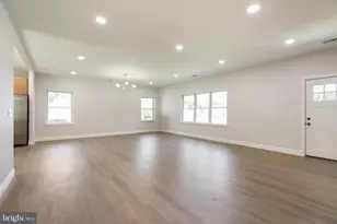 209 Parkinson Ave, Hamilton Township, NJ 08610 - Photo 2
