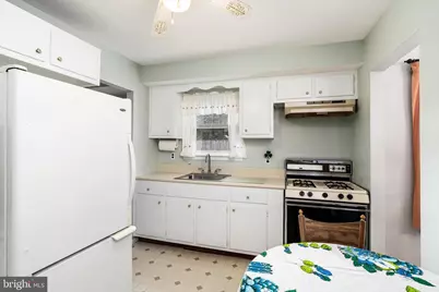 857 Estates Boulevard, Hamilton Township, NJ 08690 - Photo 10