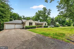 61 Broadripple Dr, Princeton, NJ 08540 - Photo 2
