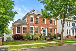 247 Garden Pl, Robbinsville, NJ 08691 - Photo 2