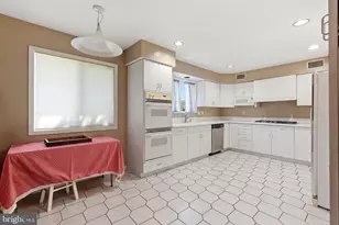 801 Hughes Dr, Hamilton Township, NJ 08690 - Photo 16